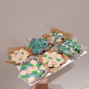 Tulip Buttercream Cupcakes